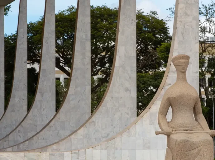 STF marca para 25 de fevereiro julgamento sobre penduricalhos