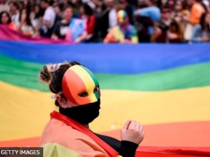 O que o Alcorão diz sobre a homossexualidade e por que ela é punida no mundo muçulmano