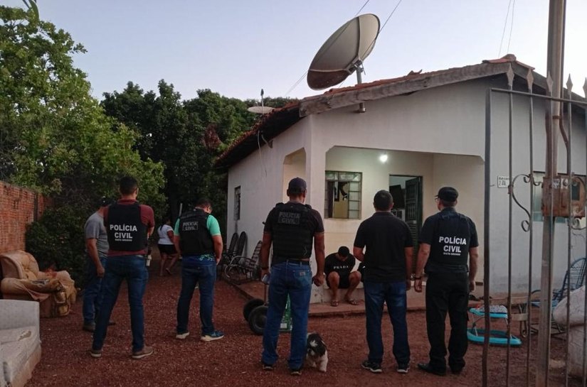 Polícia Civil deflagra operação para apurar golpe em compra de whiskies