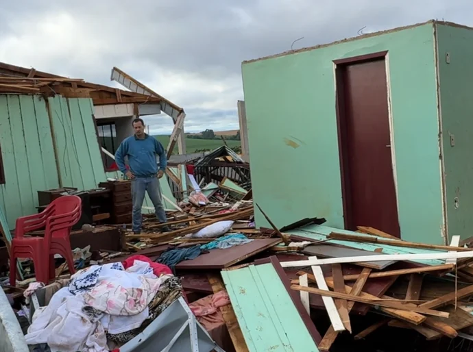 Tornado no PR atingiu nível 3 de 5 em escala de intensidade, diz governo