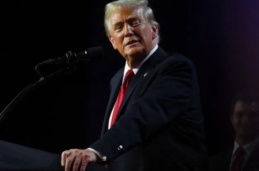 Trump ameaça Brics com tarifas caso sigam com planos de desdolarização
