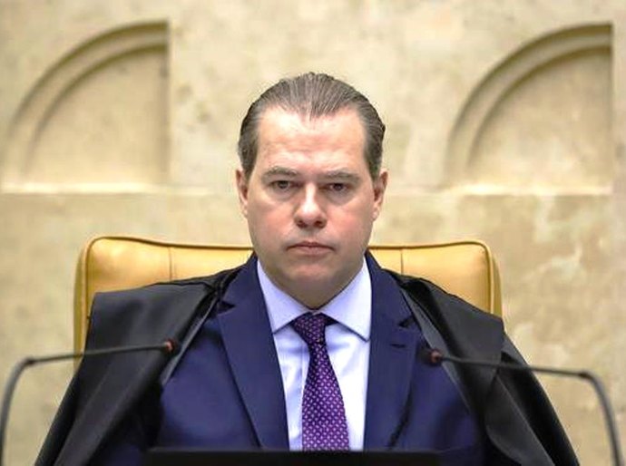 Toffoli suspende ação de busca e apreensão em gabinete de Serra no Senado