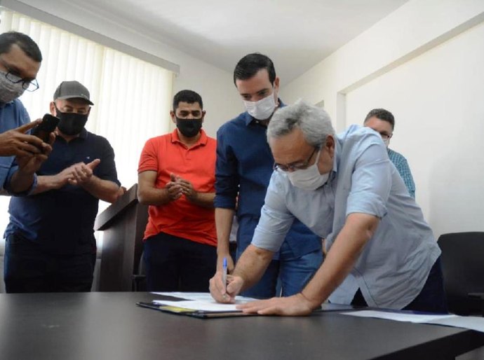 Governo e prefeitura firmam cooperação para construção de ponte sobre o Rio das Mortes