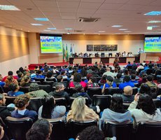 Líderes estudantis discutem participação ativa nas escolas da rede estadual de ensino