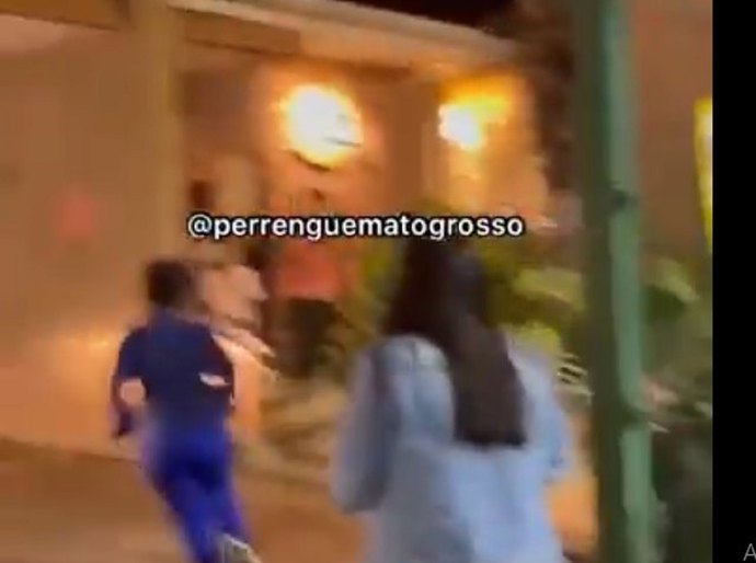 Veja Foto e Vídeo: Padaria América em Cuiabá sofre incêndio na noite de quarta feira, 18; Não há feridos