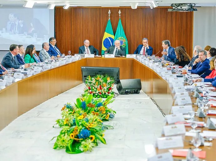 Lula não deve mais fazer reforma ministerial neste início de ano