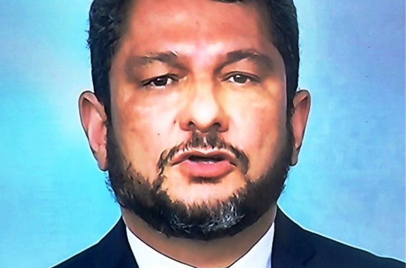 “Terminamos o debate e Emanuel Pinheiro não respondeu quantos tinha no paletó”, indagou o candidato do PT