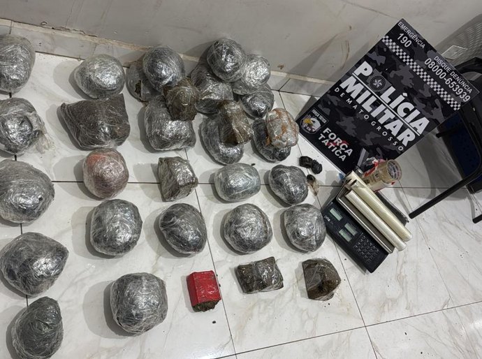 Força Tática prende homem por tráfico e apreende 30 porções de supermaconha