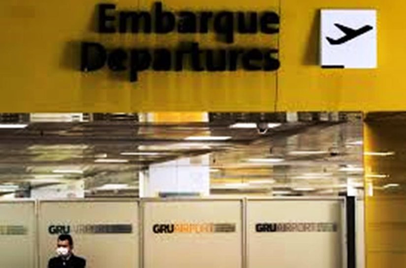 Biden vai restabelecer restrições de voos que haviam sido banidas por Trump