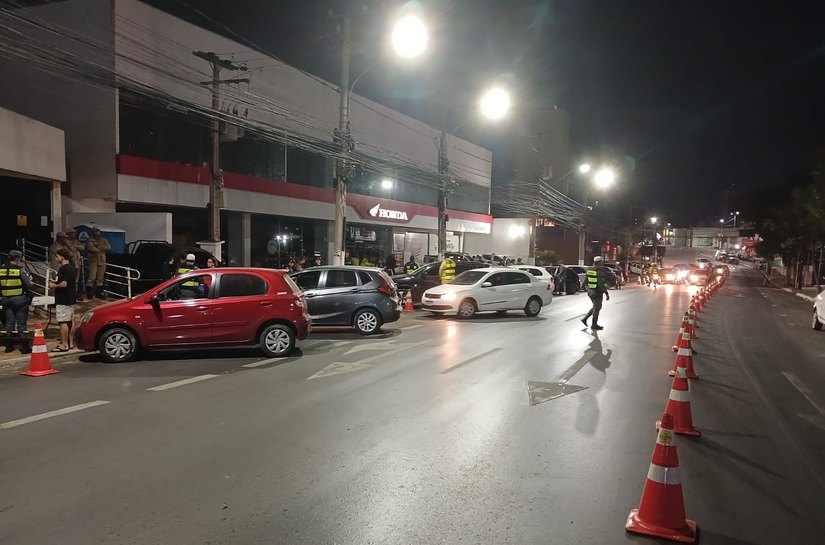 Operação Lei Seca termina com 13 motoristas presos por embriaguez na Isaac Póvoas