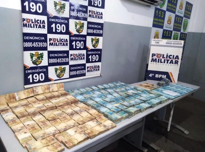 PM prende suspeitos de aplicar golpe e apreende R$ 1 milhão em Várzea Grande