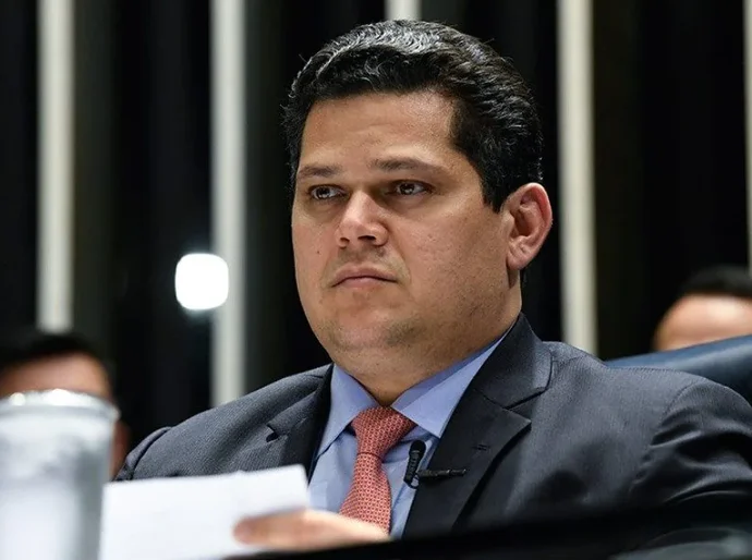 Alcolumbre sobre protesto da oposição: Arbitrariedade das próprias razões