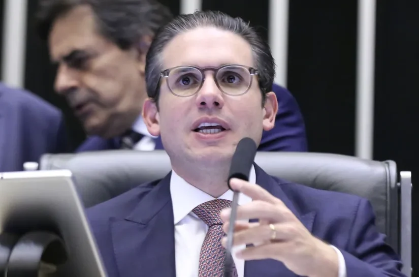 “Quem alimenta o nós contra eles acaba governando contra todos”, diz Hugo