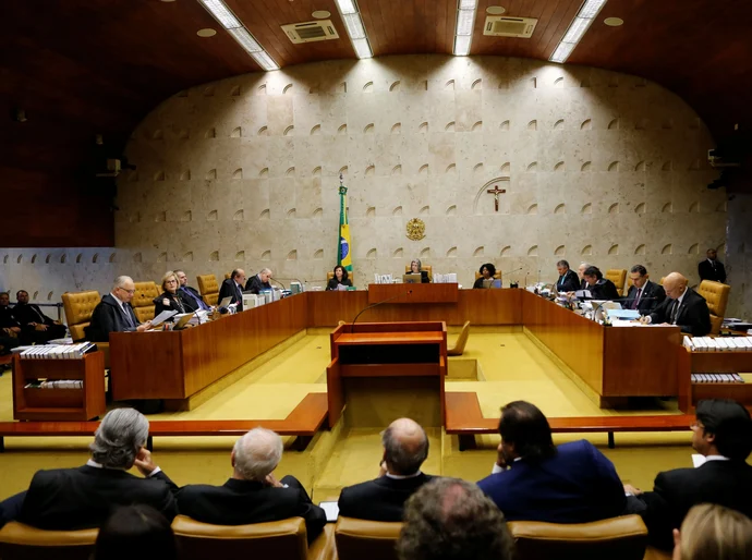 EUA cercam familiares para 'asfixiar' ministros do STF com Lei Magnitsky