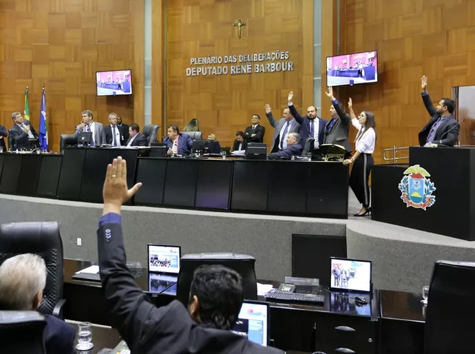 AL aprova reajuste de 6,8% para servidores do TJMT em segunda votação