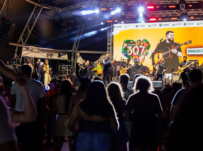 Mais de 60 mil pessoas celebram 307 anos de Cuiabá em abertura histórica no Parque das Águas