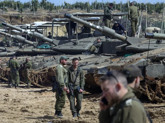 Israel lança novo ataque no Líbano mirando comandante do Hezbollah