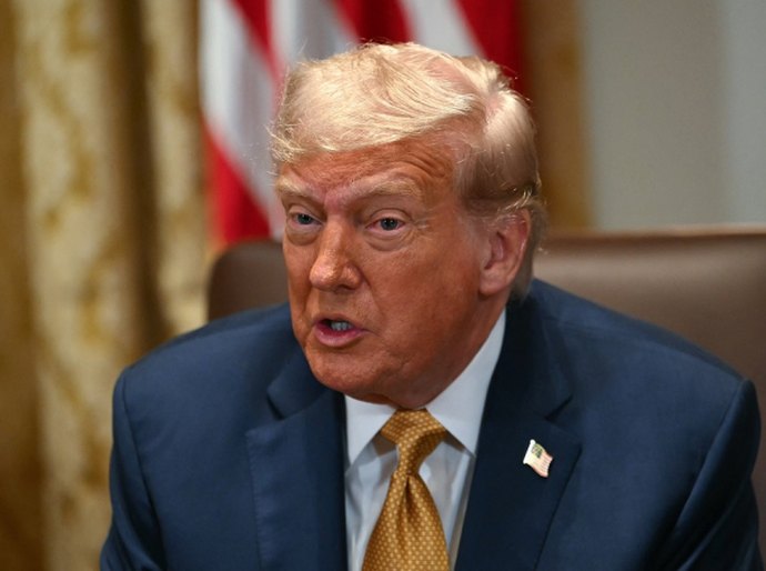 Trump manda carta a Lula e anuncia tarifa de 50% sobre produtos brasileiros