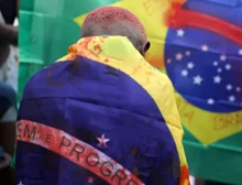 Policia divulga lista parcial de mortos; apoio à operação é majoritário no Brasil, no Rio e em favelas cariocas, diz pesquisa