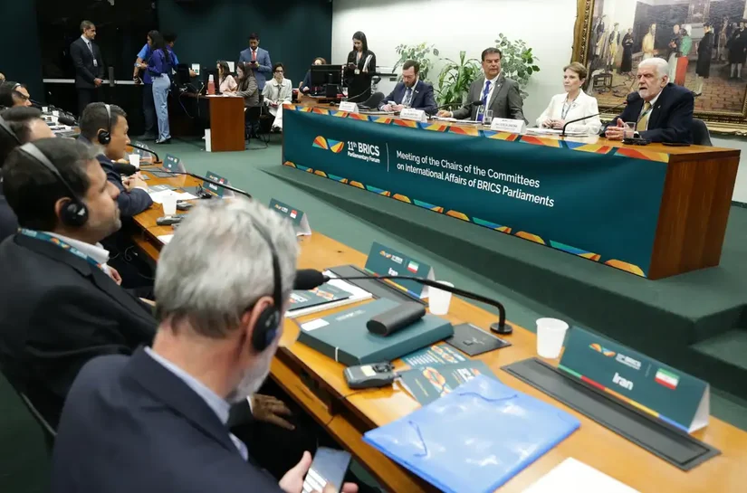Parlamentares do Brics criticam guerra tarifária promovida pelos EUA