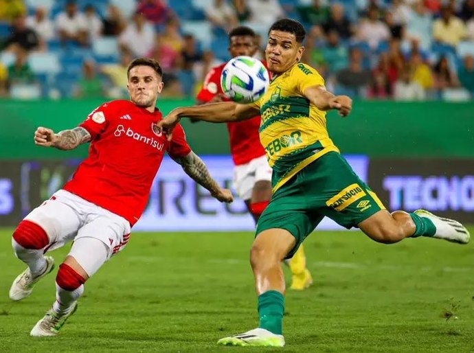 Cuiabá é derrotado pelo Internacional na Arena Pantanal e tem sequência invicta encerrada no Brasileirão