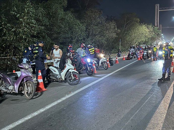 Operação Lei Seca termina com 97 motociclistas multados em Várzea Grande