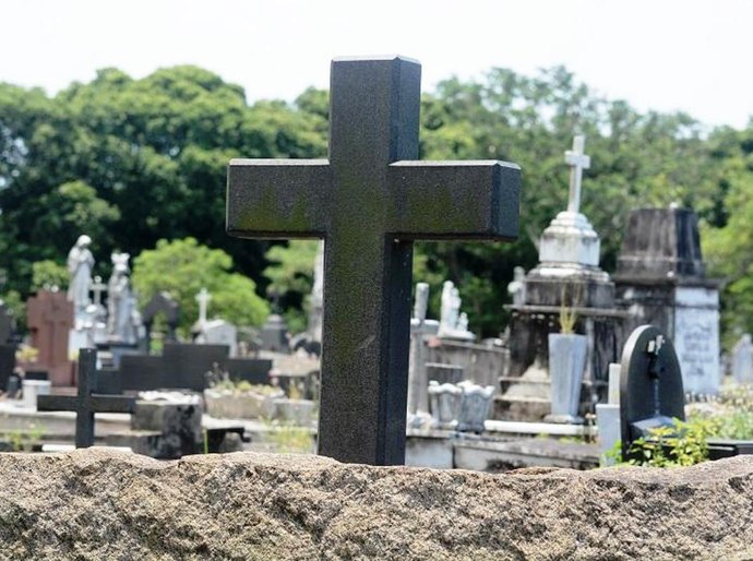 Brasil tem 1.240 mortes nas últimas 24 horas; total de óbitos chega a 331.433