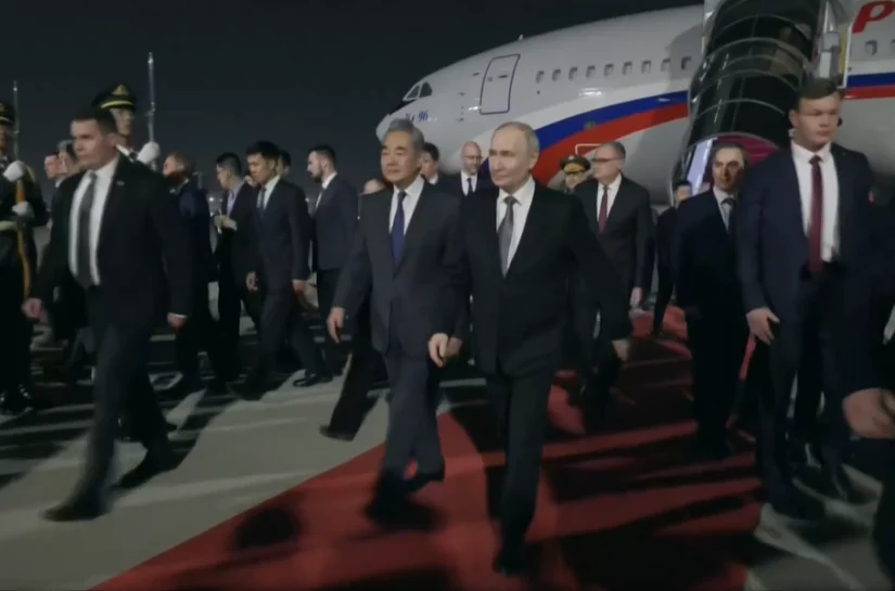 Putin chega à China para reunião com Xi Jinping