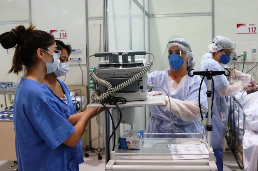 Covid-19: Brasil tem 41,8 mil novos casos e 1.300 óbitos em 24h