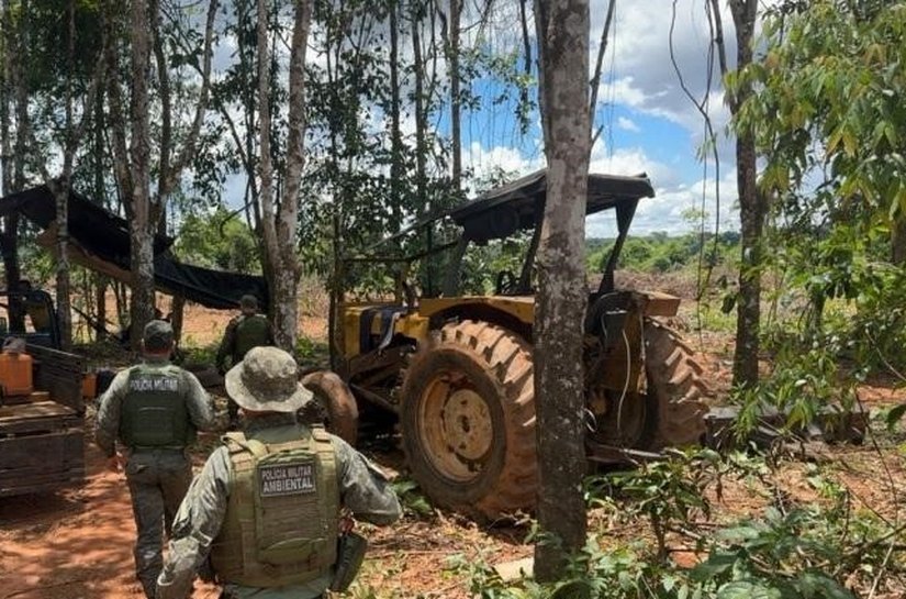 Batalhão Ambiental apreende tratores e maquinários na zona rural de São José do Rio Claro,MT