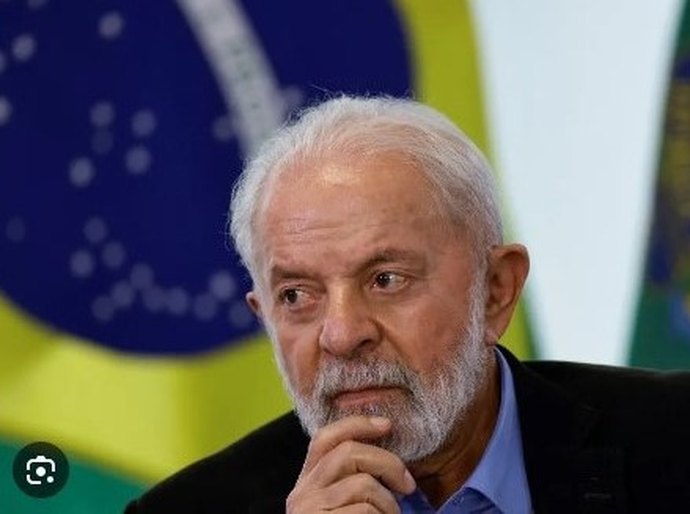 PGR diz que Lula tem imunidade temporária e não pode responder por queixa-crime de Bolsonaro