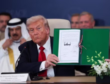 Sem Israel nem Hamas, líderes mundiais assinam acordo de cessar-fogo em Gaza; 'Conseguimos fazer o impossível', diz Trump