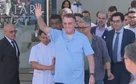 Bolsonaro tem alta três semanas após cirurgia para desobstruir intestino