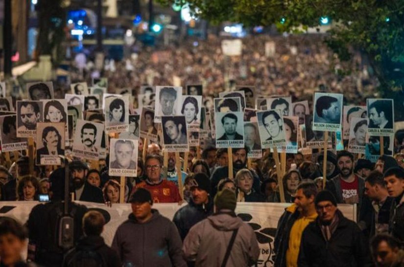 A lei que pode tirar da prisão militares que cometeram crimes durante ditadura no Uruguai