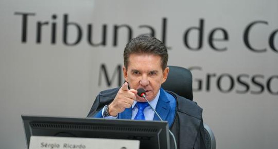 TCE-MT apura indícios de sobrepreço em contrato de R$ 14,3 mi firmado sem licitação pela Prefeitura de Várzea Grande