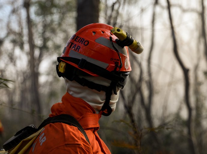 Corpo de Bombeiros controla incêndio no Pantanal