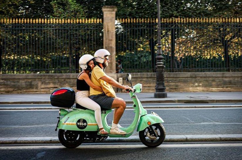 Ciclomotores deverão ser emplacados a partir de janeiro de 2026 para circular regularmente