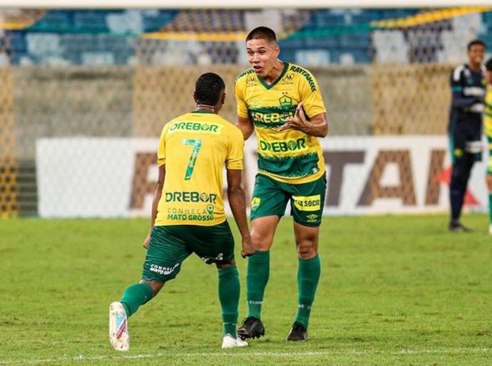 Cuiabá goleia o Luverdense e está na final do mato-grossense