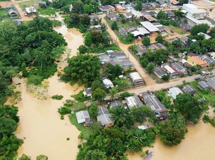 Acre continua a sofrer com cheias, dengue e covid-19