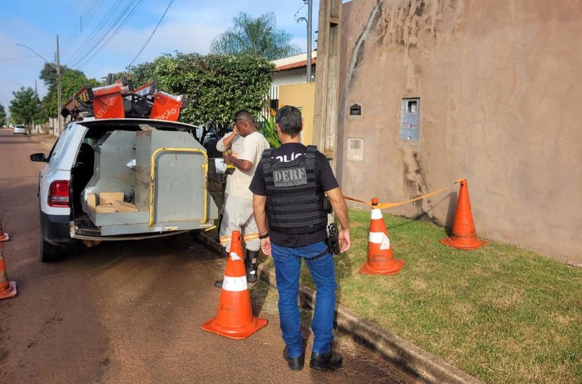 Funcionária com cargo de confiança na empresa emitia ordens de pagamento em duplicidade, sendo uma delas recebidas por seus comparsas