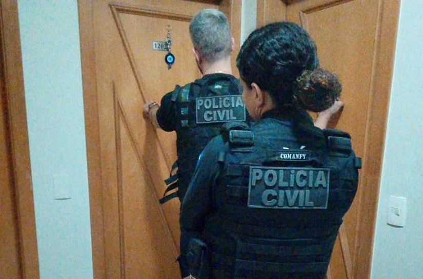 Polícia Civil cumpre buscas contra ex-perito e servidora investigados por fraudar laudos periciais