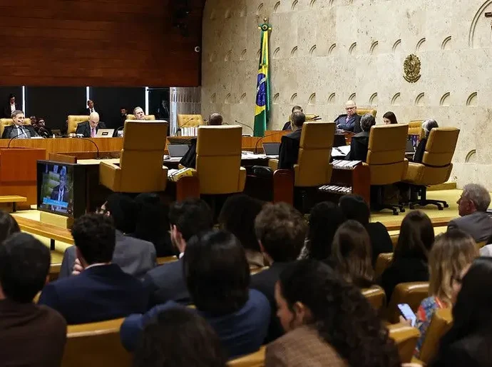 Nem impeachment de ministros vai resolver crise do Supremo, avalia professor autor de livro sobre o STF