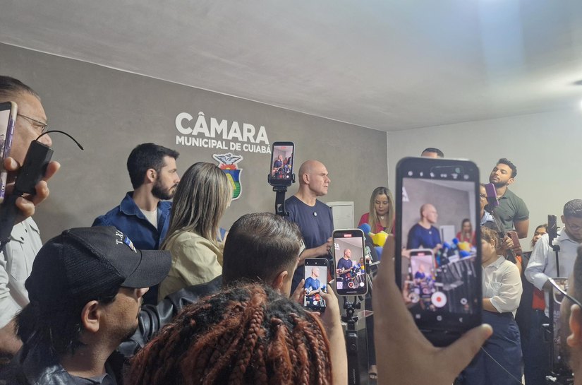 ILDE NO COMANDO: ABILIO NEGA SER REFÉM E GOVERNABILIDADE ENTRA EM TESTE NA CÂMARA