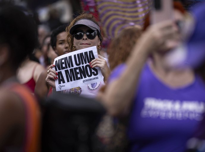 Brasil bate recorde de feminicídios pelo quarto ano seguido