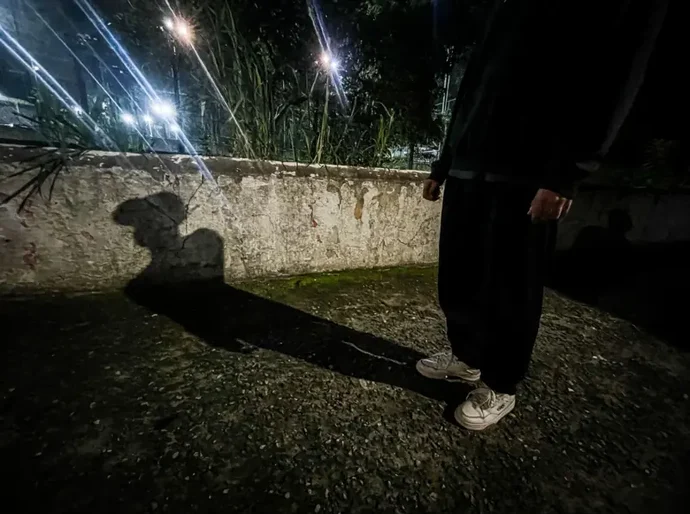 'Minha prima abusou de mim e só hoje vejo como foi problemático': o tabu da violência sexual contra meninos e homens no Brasil