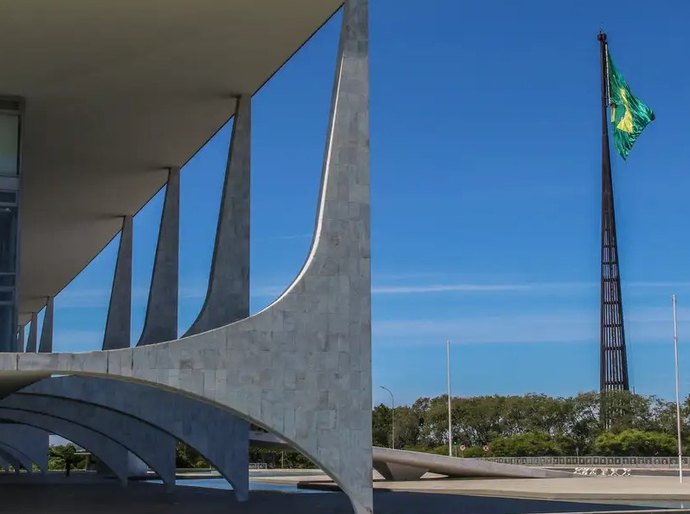 Lula sanciona orçamento e veta R$ 5,6 bilhões em emendas parlamentares