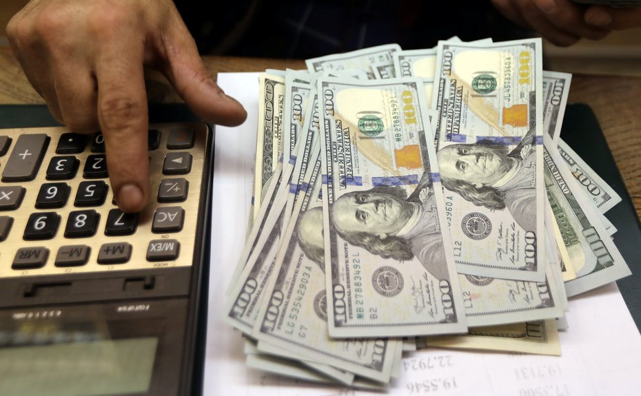 Ibovespa bate 140 mil pontos e renova recorde; dólar tem menor valor em mais de 1 ano