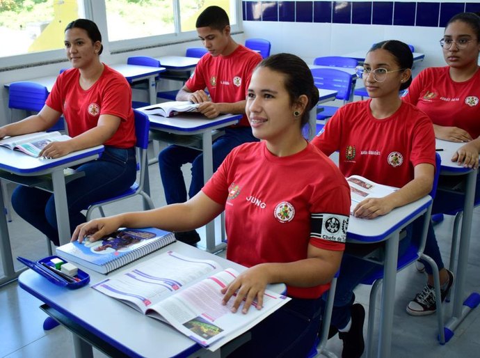 Seduc divulga resultado do seletivo para ingresso nas escolas estaduais militares; veja se seu nome está na lista