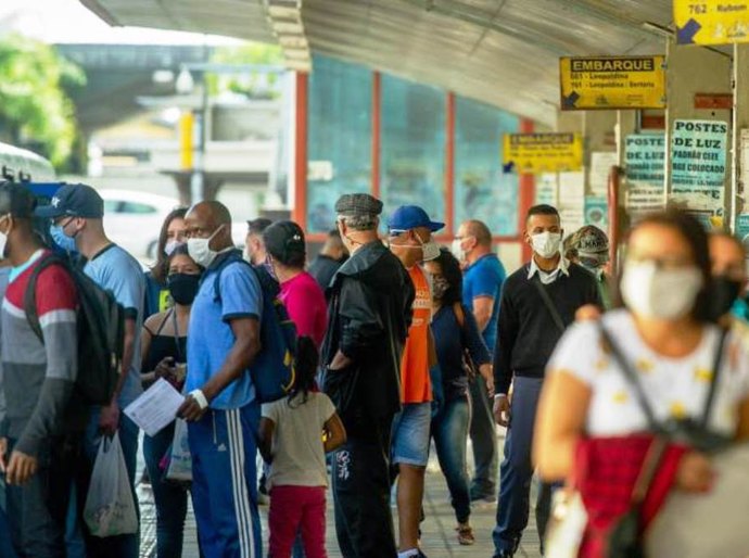 Brasil registra 761 mortes por Covid e mais de 27 mil novos casos em 24 horas