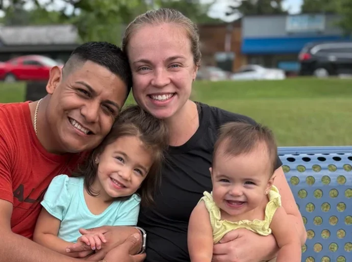 O 'sonho mexicano': americanas se mudam para o país vizinho para viver com maridos deportados